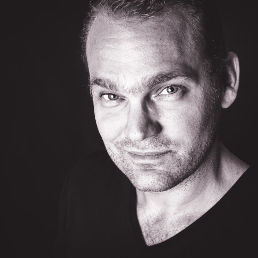 Made by Dirk *_avatar